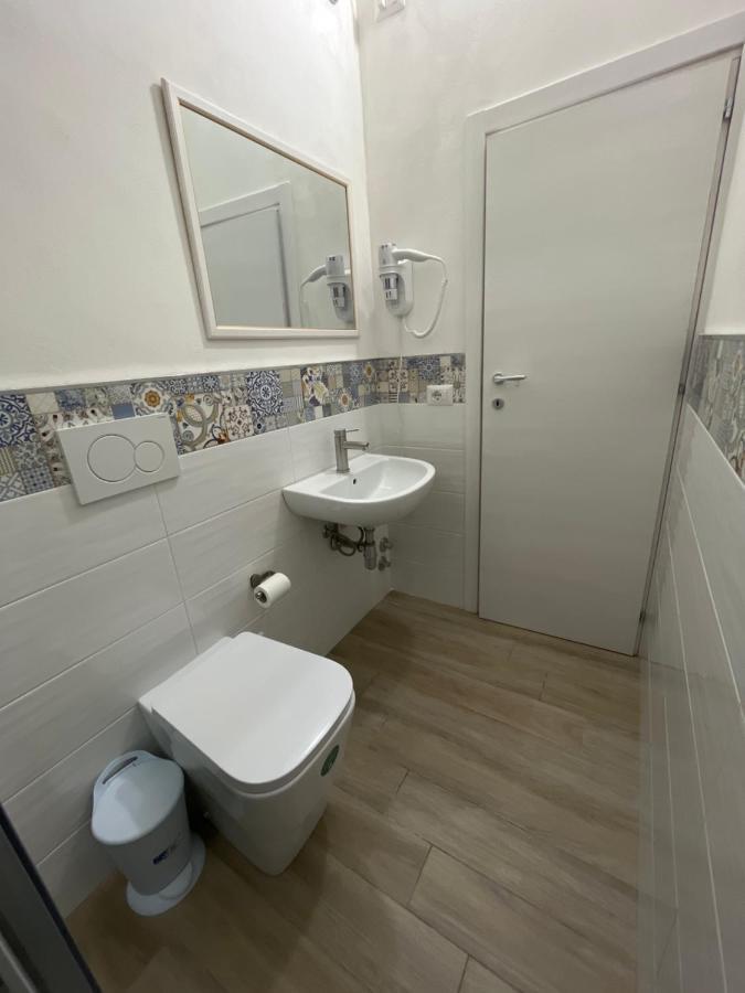 B&B Regina Rooms Авола Екстериор снимка