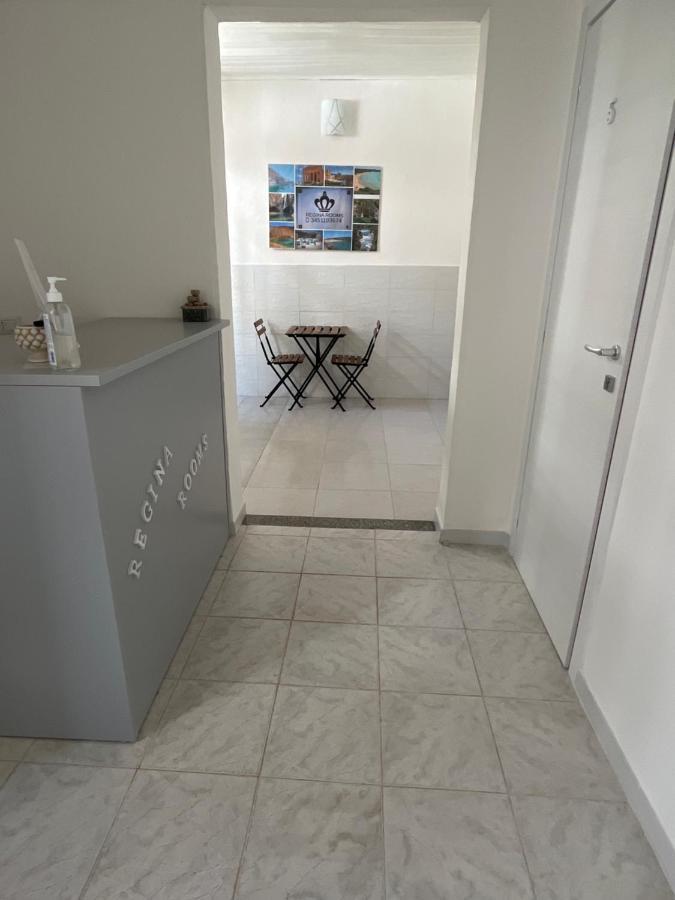 B&B Regina Rooms Авола Екстериор снимка