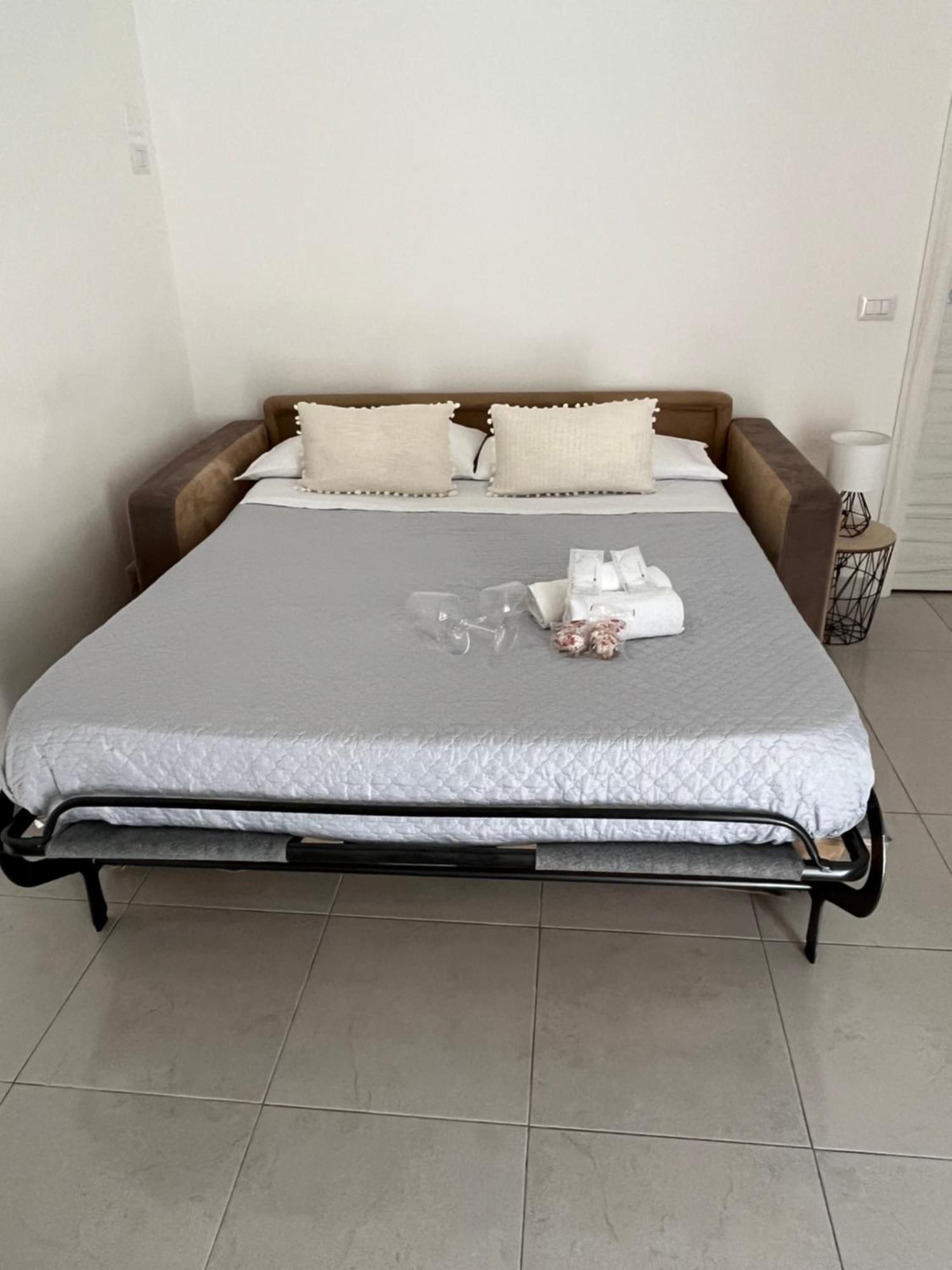B&B Regina Rooms Авола Екстериор снимка