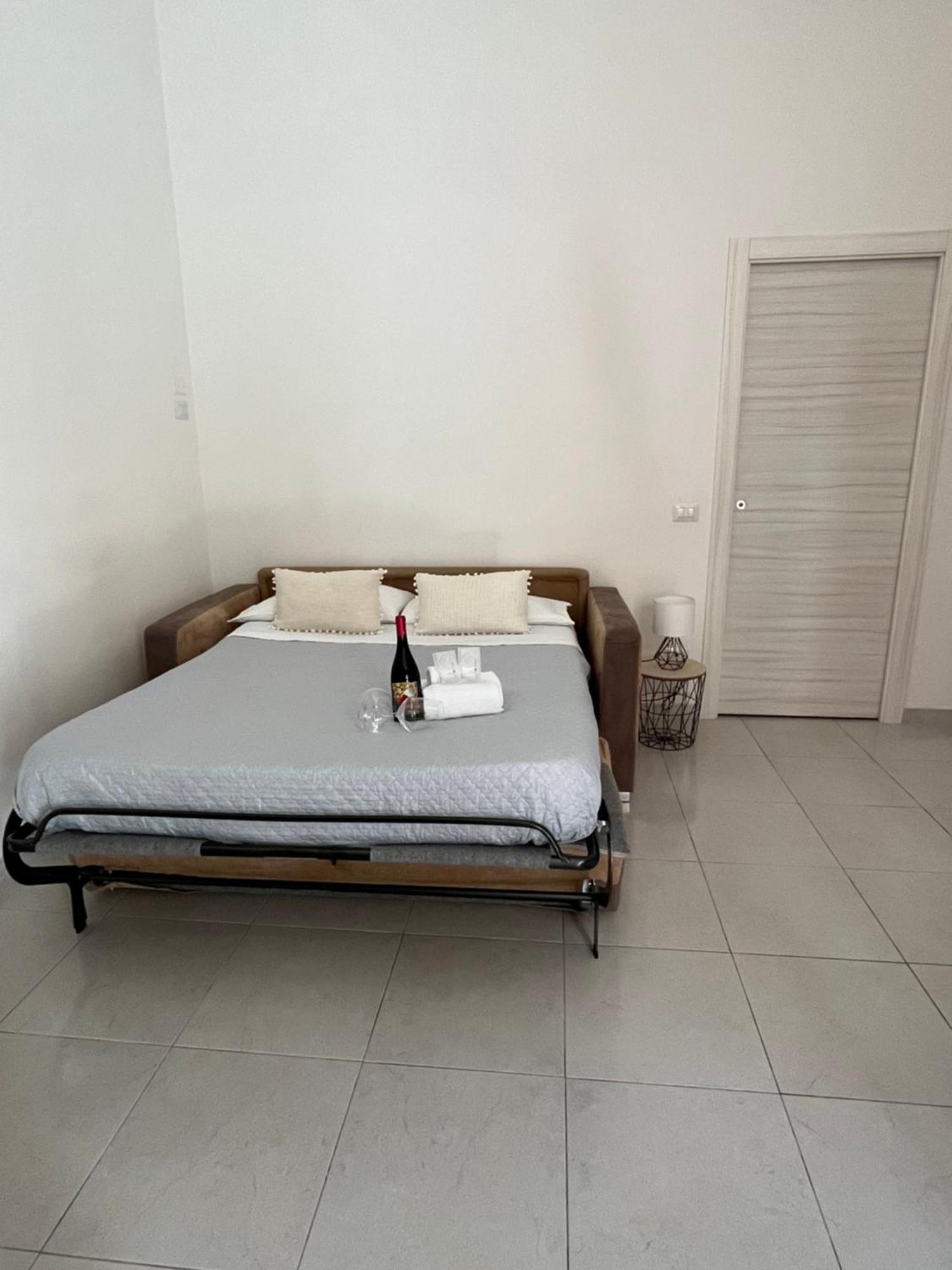 B&B Regina Rooms Авола Екстериор снимка
